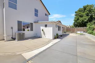 8401 Carriage Oaks Way, Antelope, CA 95843 - Photo 48