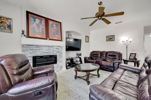 8401 Carriage Oaks Way, Antelope, CA 95843 - Photo 14