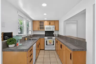 9161 Grove Street, Elk Grove, CA 95624 - Photo 14
