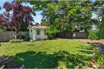 9161 Grove Street, Elk Grove, CA 95624 - Photo 30