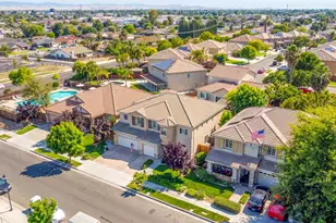 211 Las Palmas St, Los Banos, CA 93635 - Photo 6