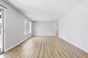 7436 Golden Oak Wy, Sacramento, CA 95831 - Photo 10