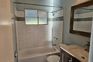 5312 61st St, Sacramento, CA 95820 - Photo 8