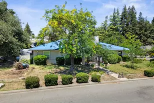 9901 Wild Oak Ct, Oakdale, CA 95361 - Photo 2