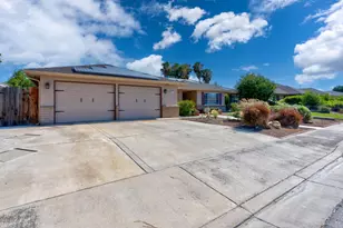 1037 Jackson Ave, Los Banos, CA 93635 - Photo 6