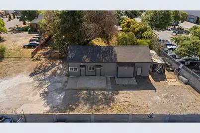 3300 27th Ave, Sacramento, CA 95820 - Photo 2