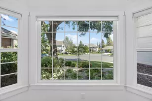 7636 Bridgeview Dr, Sacramento, CA 95831 - Photo 8
