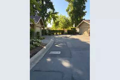 2042 University Park Drive, Sacramento, CA 95825 - Photo 6