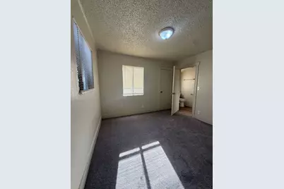 4079 E Heaton Avenue, Fresno, CA 93702 - Photo 12