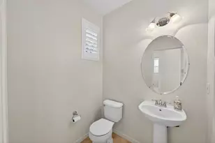 380 Lyman Cir, Sacramento, CA 95835 - Photo 48