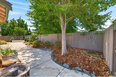 380 Lyman Circle, Sacramento, CA 95835 - Photo 58