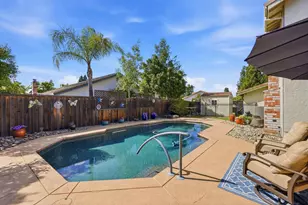 8904 Royal Gate Way, Elk Grove, CA 95624 - Photo 34