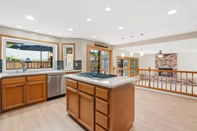 8904 Royal Gate Way, Elk Grove, CA 95624 - Photo 12