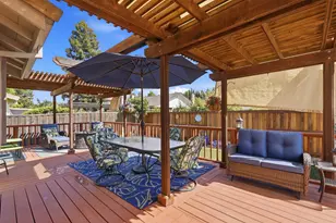 8904 Royal Gate Way, Elk Grove, CA 95624 - Photo 4