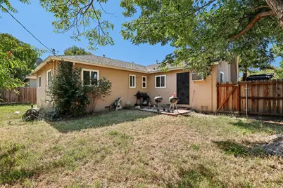 1465 Mathews Way, Sacramento, CA 95822 - Photo 10
