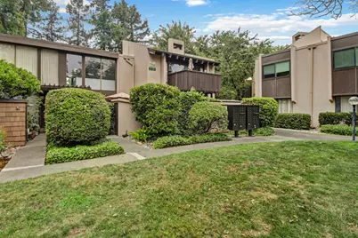 2203 Woodside Lane #4, Sacramento, CA 95825 - Photo 4