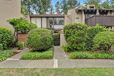 2203 Woodside Lane #4, Sacramento, CA 95825 - Photo 2