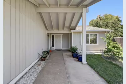 3529 Lindenwood Way, Sacramento, CA 95826 - Photo 2