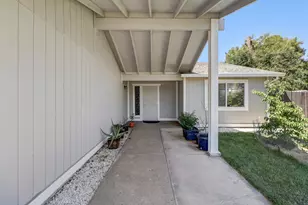 3529 Lindenwood Way, Sacramento, CA 95826 - Photo 2