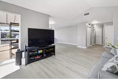 3529 Lindenwood Way, Sacramento, CA 95826 - Photo 6