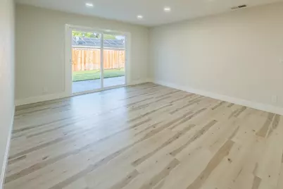 7677 Franklin Boulevard, Sacramento, CA 95823 - Photo 4