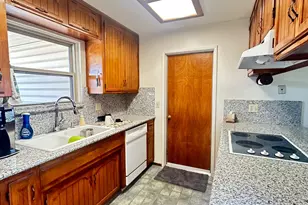 1633 Walnut, Escalon, CA 95320 - Photo 2