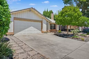 2701 Twin Oak Ln, Modesto, CA 95355 - Photo 4