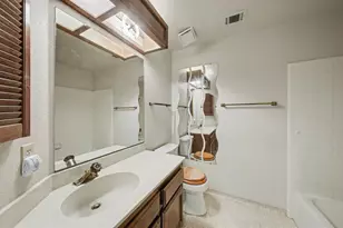 2701 Twin Oak Ln, Modesto, CA 95355 - Photo 16