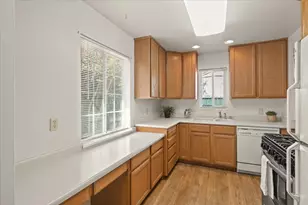 6280 40th Ave, Sacramento, CA 95824 - Photo 8