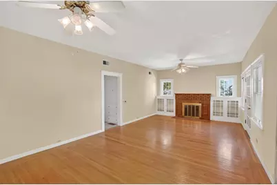 916 Mission Way, Sacramento, CA 95819 - Photo 8