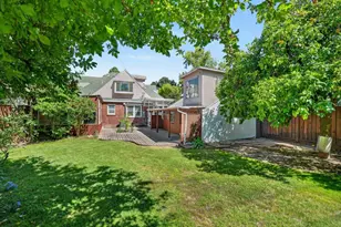 916 Mission Way, Sacramento, CA 95819 - Photo 38