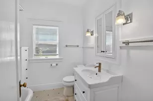 916 Mission Way, Sacramento, CA 95819 - Photo 20