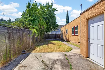 1360 Buena Vista Avenue, Stockton, CA 95203 - Photo 26