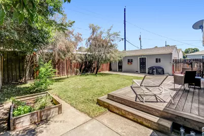 2729 Kroy Way, Sacramento, CA 95817 - Photo 24