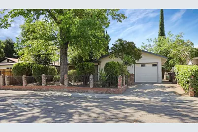 2044 Del Rio Drive, Stockton, CA 95204 - Photo 2