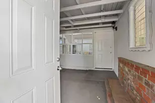 2044 Del Rio Dr, Stockton, CA 95204 - Photo 8