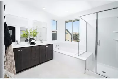 10340 Tempier Way, Elk Grove, CA 95757 - Photo 12