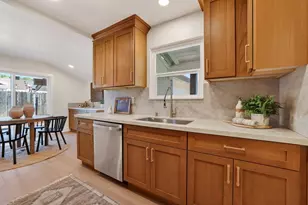 9985 Redstone Dr, Sacramento, CA 95827 - Photo 12