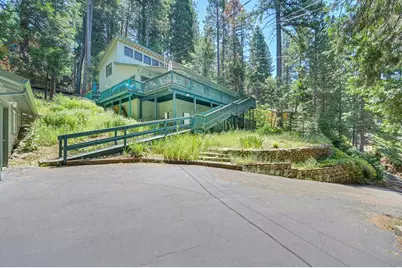 7085 Lakewood Drive, Pollock Pines, CA 95726 - Photo 10