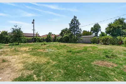 8212 Bruns Way, Sacramento, CA 95828 - Photo 26