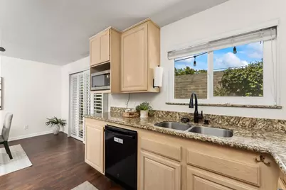 8935 Trujillo Way, Sacramento, CA 95826 - Photo 16