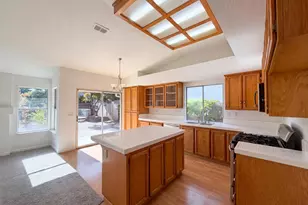 8027 Montevina Dr, Sacramento, CA 95829 - Photo 2