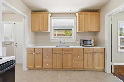 2540 28th Street, Sacramento, CA 95818 - Photo 10