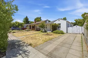 2540 28th St, Sacramento, CA 95818 - Photo 26