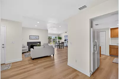 8705 Brigham Way, Sacramento, CA 95826 - Photo 14