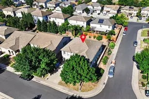 9234 Rushing Creek Way, Elk Grove, CA 95624 - Photo 2