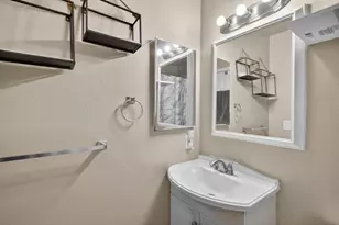 4714 Greenholme Dr, Sacramento, CA 95842 - Photo 18