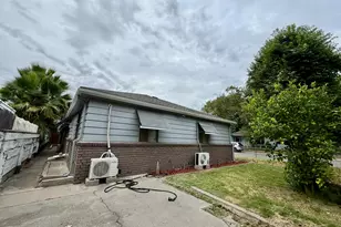2201 Edgewater Road, Sacramento, CA 95815 - Photo 20