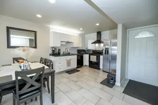 3722 W Benjamin Holt Dr, Stockton, CA 95219 - Photo 14