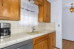 1700 Carignane Way, Escalon, CA 95320 - Photo 8